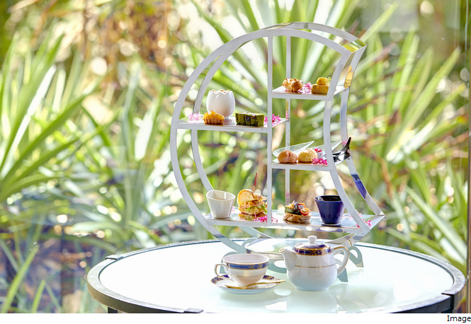 Lobby Lounge] <br/> Eye-catching image of Afternoon Tea Set