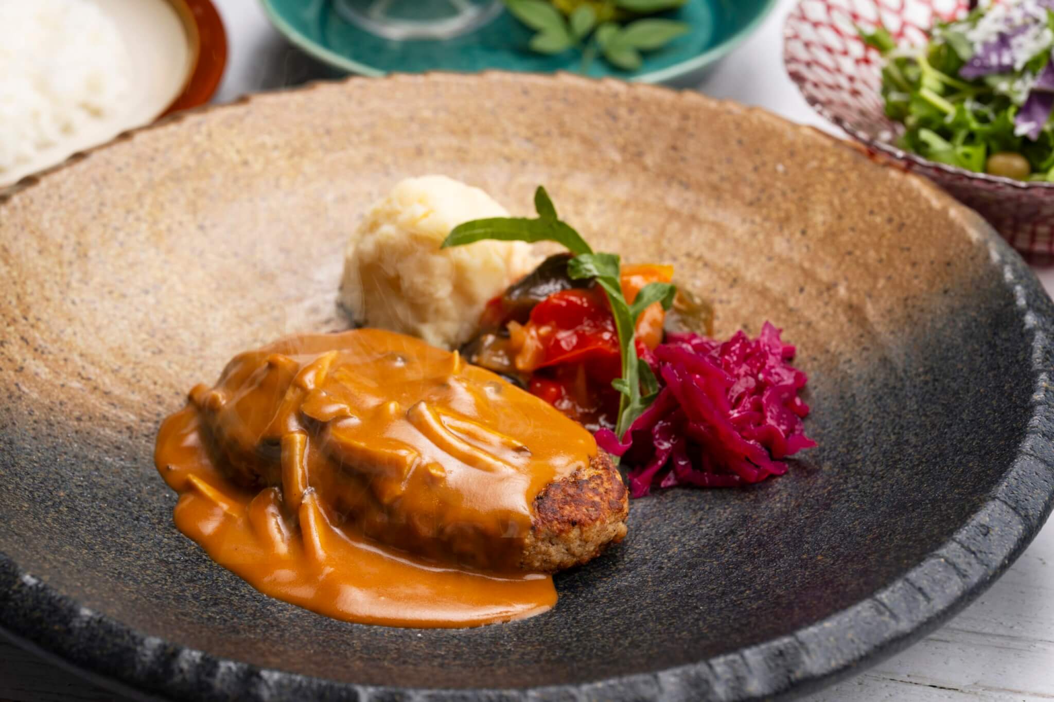 ②あぐーハンバーグステーキ<br>～ストロガノフ風ソース～</p>の画像