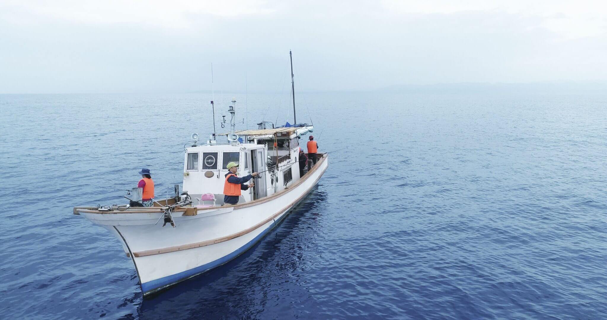 【ホテル送迎付き：宿泊者限定】釣り具一式貸出｜半日船釣りトロピカルフィッシングツアー_1