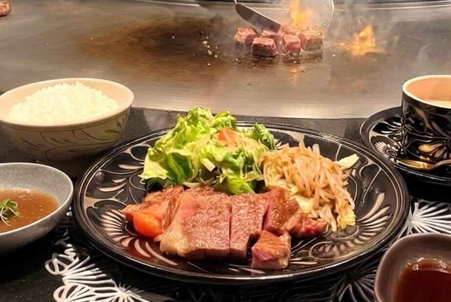 【至福の200g】オーストラリア産牛肩ステーキ<br>─極上のパワーランチ─のアイキャッチ画像