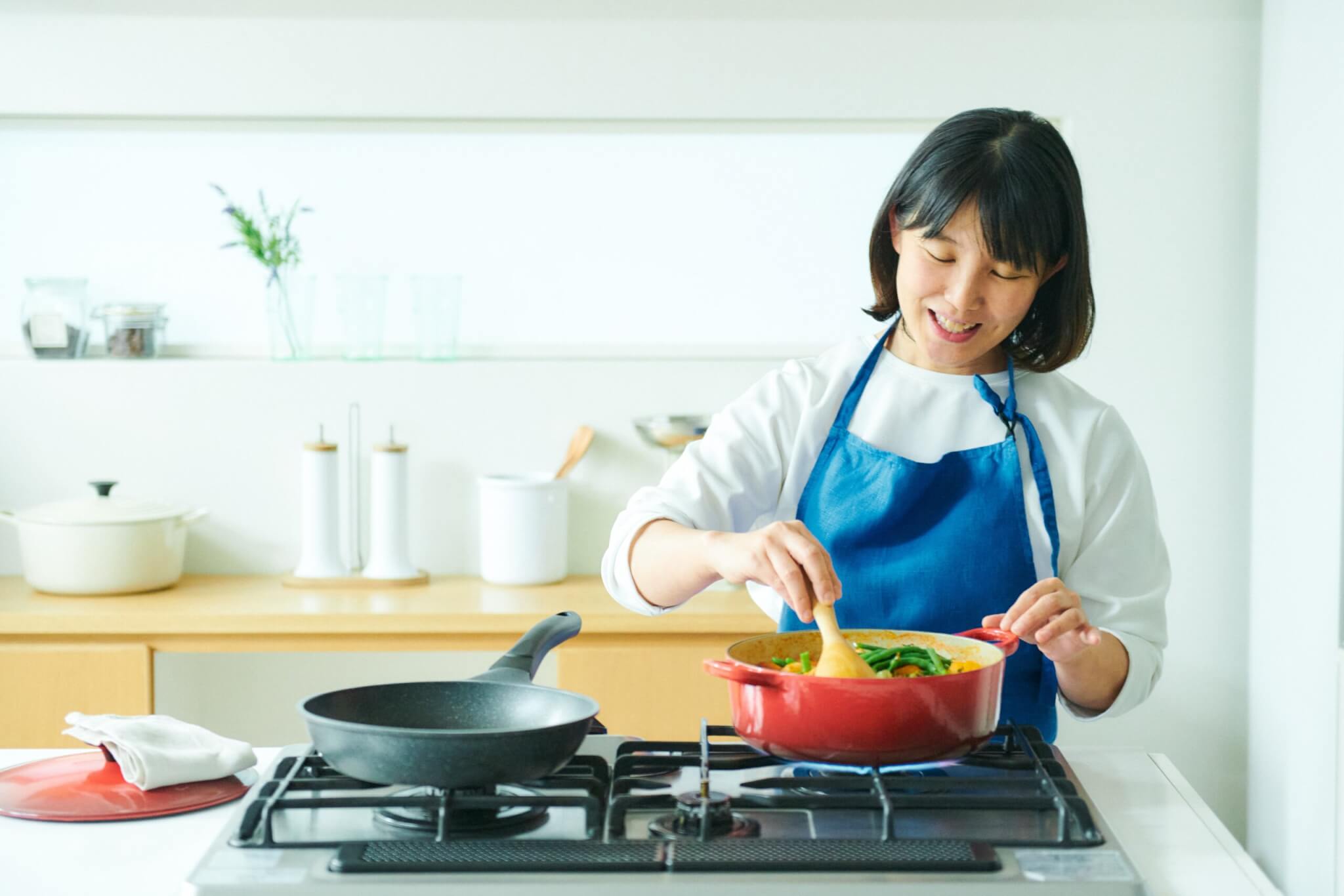 【12/13(日) 沖縄初開催！】無理なく続けられる料理術とは？タサン志麻「家族と食事を楽しむ方法」特別ランチコース付き講演会のアイキャッチ画像
